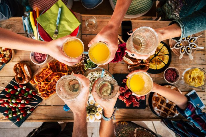 COCKTAILS & TAPAS EVENINGS