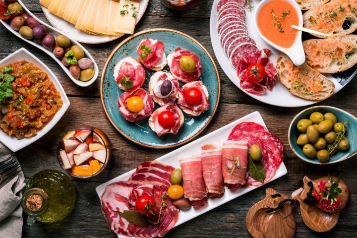 FAMOUS FANCY TAPAS