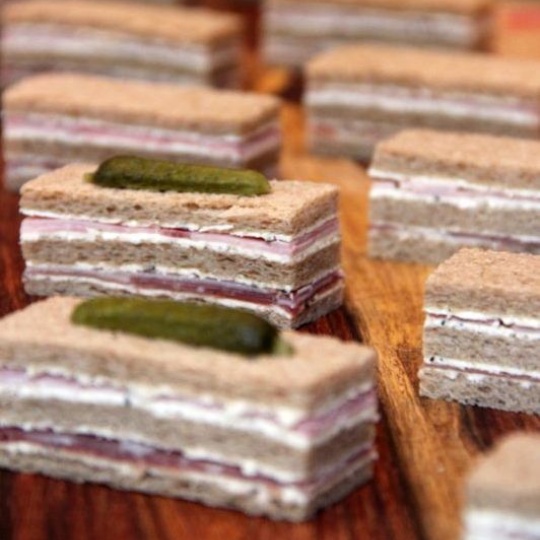 Sandwich like an Opera, Maille Dijon mustard, ham and butter