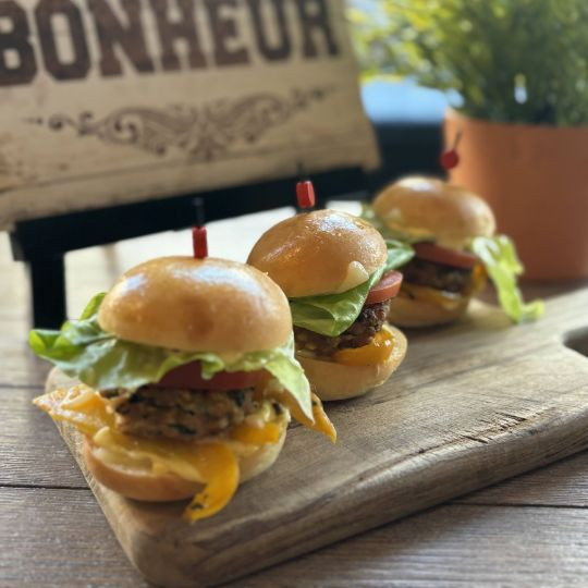 Veal burger with roasted peppers, lime mayonnaise, provolone cheese, fresh basil |