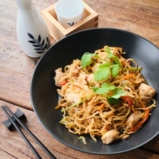 Chow Mein with crisp vegetables, lime and pepper  |
