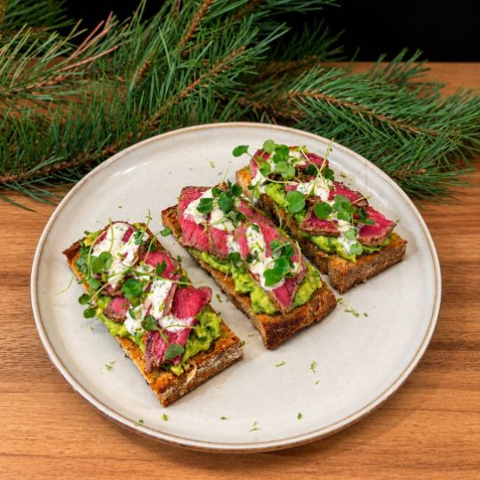 Tajín-spiced beef tataki with mushroom duxelles, light horseradish cream and sourdough crostini